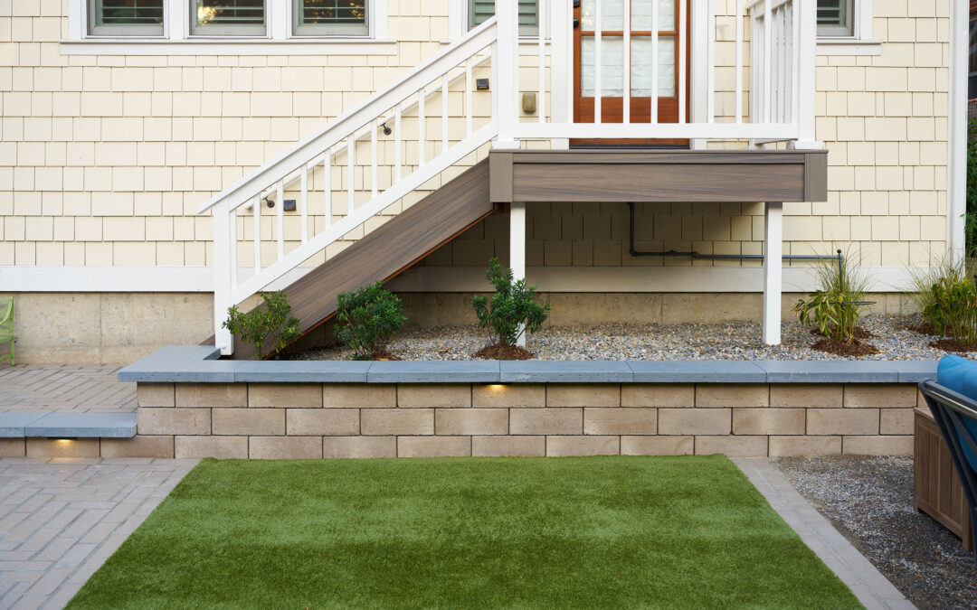 Composite Deck Builders in Englewood, CO: Hidden Fasteners vs. Face-Screwed Boards